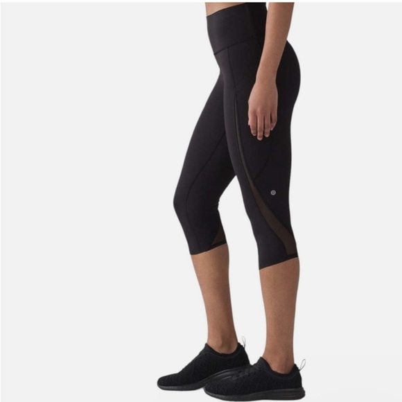 Lululemon Run Inspire Crop II Black Mesh Panel Leggings Size 4 - Picture 1 of 4
